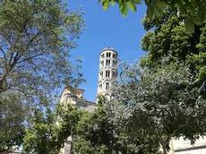Lutande tornet i Uzes