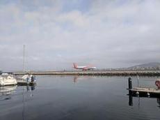 Start och landningsbanan vid hamnen Marina Bay, Gibraltar